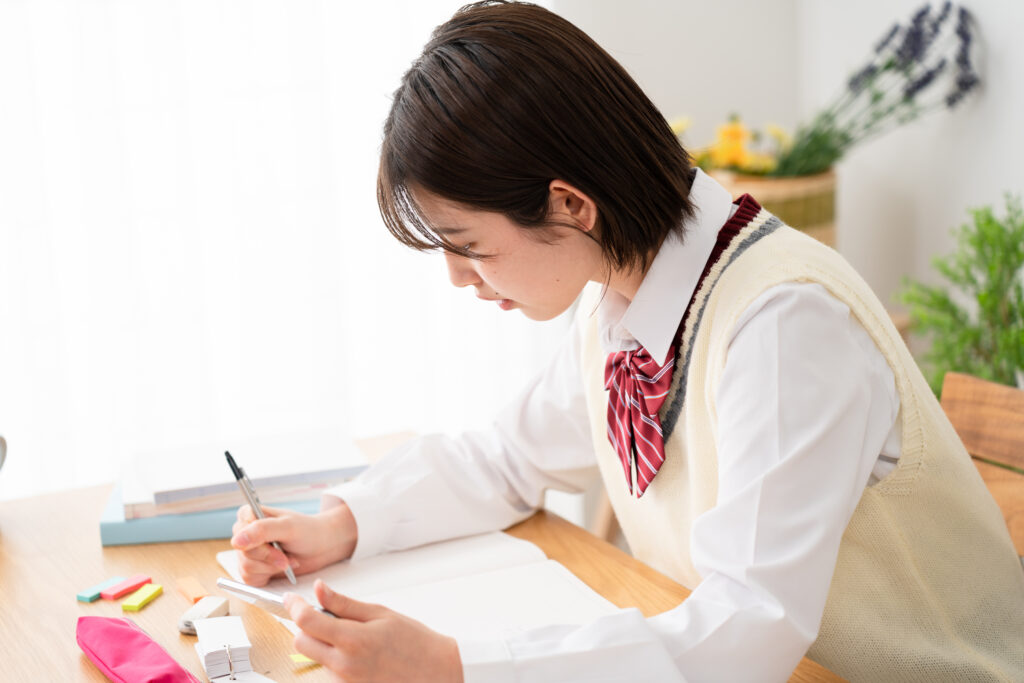 中学1年生の間は、とにかく英語を徹底的に鍛える -- 中学1年生の間は、とにかく英語を徹底的に鍛える